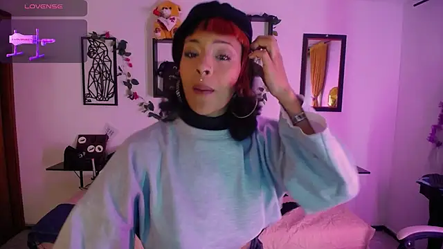 jia1111  online show from March 9, 2026, 4:27 am