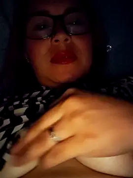 Snapshot of THALASSA_DIOSA chatting on April 22, 2026, 2:47 am THALASSA DIOSA online show from April 22, 2026, 2:47 am