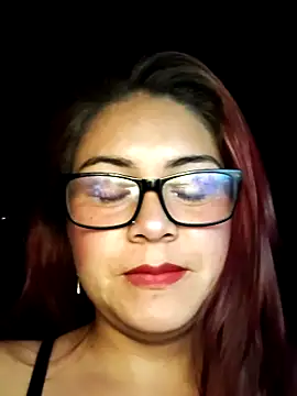 Snapshot of THALASSA_DIOSA chatting on May 3, 2026, 3:45 am THALASSA DIOSA online show from May 3, 2026, 3:45 am
