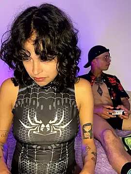 sakuraanduchira  online show from January 12, 2026, 11:43 pm