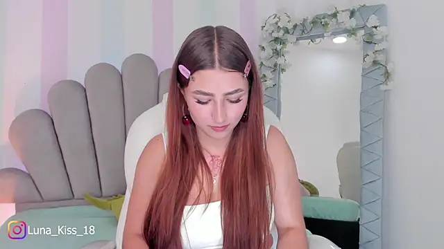 Luna kiss 18 online show from January 17, 2026, 4:50 am