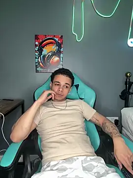 l-laross online show from May 8, 2026, 11:43 pm