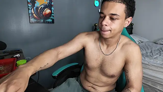 l-laross online show from May 11, 2026, 5:43 pm