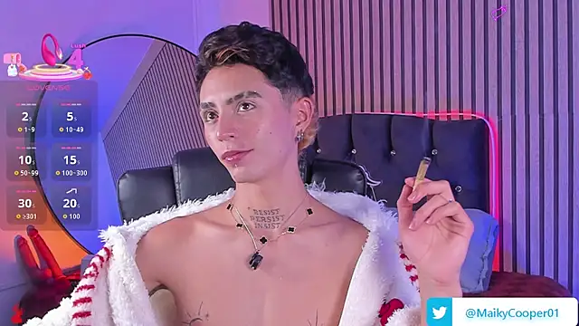 Maiky Cooper01 online show from June 25, 2026, 2:55 am