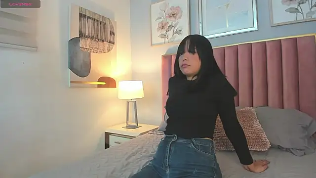 LiaRouse 1 online show from February 3, 2026, 7:19 pm