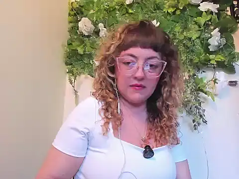 Snapshot of ANASTASIA_SWEETT chatting on February 19, 2026, 10:50 pm ANASTASIA SWEETT online show from February 19, 2026, 10:50 pm