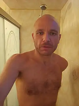 FrankieFuckMe online show from August 6, 2026, 12:01 am
