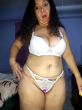 Gorditacarlota online show from May 9, 2026, 10:48 pm