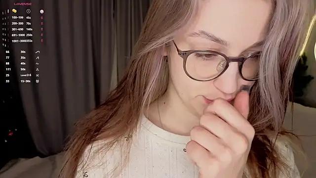 Snapshot of NicolaHulse chatting on January 18, 2026, 4:05 am NicolaHulse online show from January 18, 2026, 4:05 am