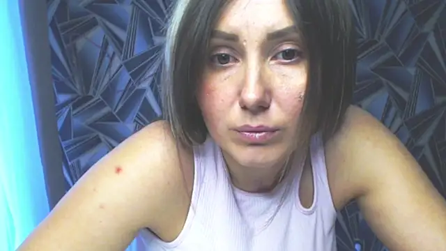 Snapshot of NikkiKiss___ chatting on April 13, 2026, 11:37 am NikkiKiss online show from April 13, 2026, 11:37 am
