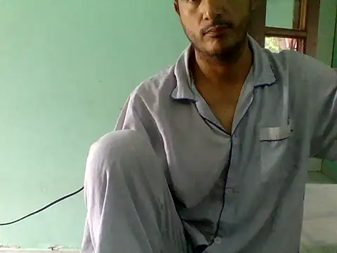 Snapshot of CalmDesire chatting on February 15, 2026, 7:21 pm CalmDesire online show from February 15, 2026, 7:21 pm