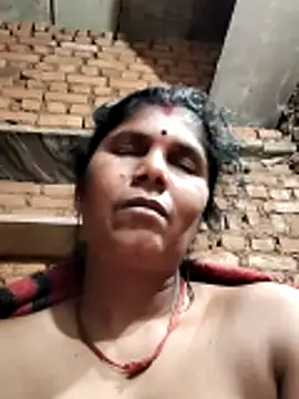 Hot di97 online show from February 12, 2026, 7:53 pm