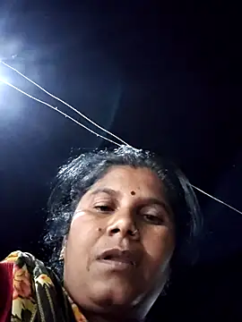 Snapshot of Hot_di97 chatting on May 10, 2026, 7:19 pm Hot di97 online show from May 10, 2026, 7:19 pm