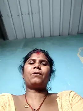 Snapshot of Hot_di97 chatting on May 14, 2026, 2:02 pm Hot di97 online show from May 14, 2026, 2:02 pm