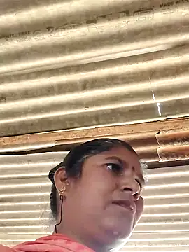 Snapshot of Hot_di97 chatting on June 13, 2026, 7:17 am Hot di97 online show from June 13, 2026, 7:17 am