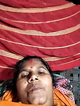 Snapshot of Hot_di97 chatting on June 15, 2026, 2:52 pm Hot di97 online show from June 15, 2026, 2:52 pm