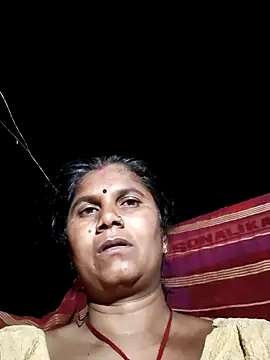 Snapshot of Hot_di97 chatting on June 16, 2026, 8:00 pm Hot di97 online show from June 16, 2026, 8:00 pm