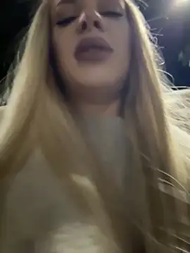 Snapshot of AlyssaFoxx_ chatting on February 3, 2026, 5:51 pm AlyssaFoxx online show from February 3, 2026, 5:51 pm