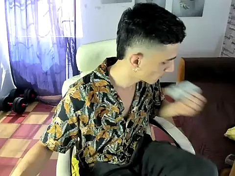 Snapshot of felipe_colinss chatting on June 24, 2026, 1:54 pm felipe colinss online show from June 24, 2026, 1:54 pm