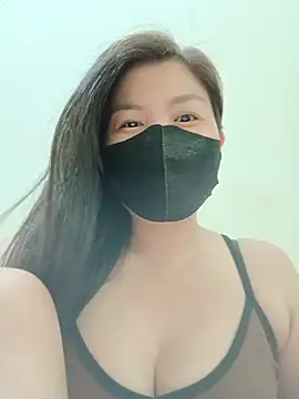 Lyly-68688 online show from May 24, 2026, 4:28 am