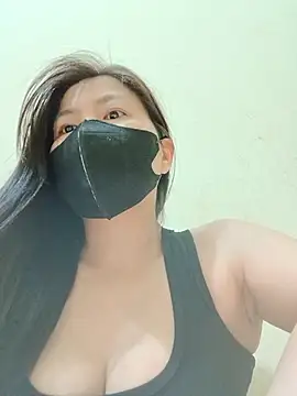 Lyly-68688 online show from June 18, 2026, 9:25 am