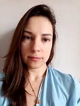 Snapshot of She-Moon chatting on February 6, 2026, 6:51 am She-Moon online show from February 6, 2026, 6:51 am