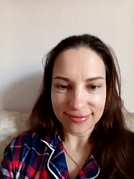 She-Moon online show from April 28, 2026, 6:29 am