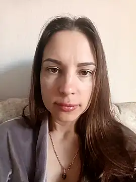 She-Moon online show from May 7, 2026, 5:24 am