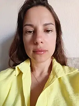 She-Moon online show from June 26, 2026, 5:56 am