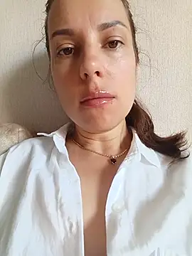 She-Moon online show from July 2, 2026, 5:24 am