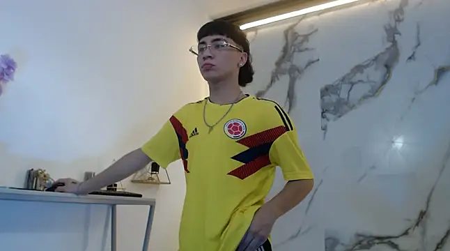 XanderGrey8 online show from March 19, 2026, 7:18 pm