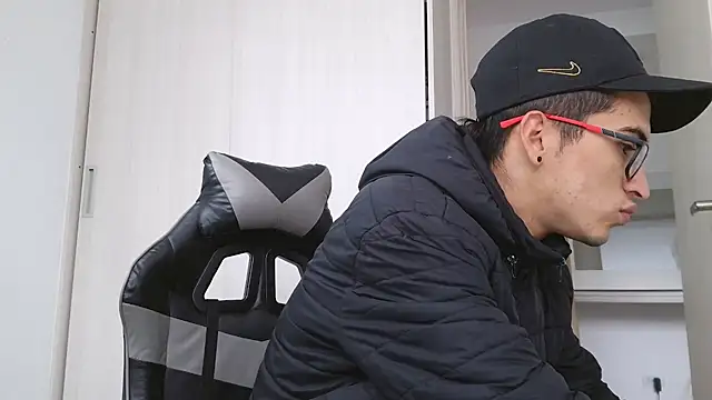 Nico viper 1 online show from February 3, 2026, 4:23 pm