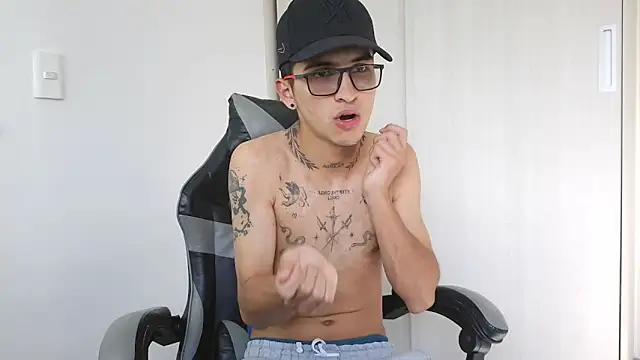 Nico viper 1 online show from February 5, 2026, 8:13 pm