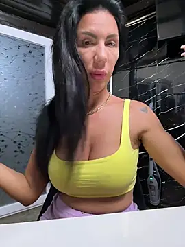 Missolevelvet online show from June 17, 2026, 8:43 pm