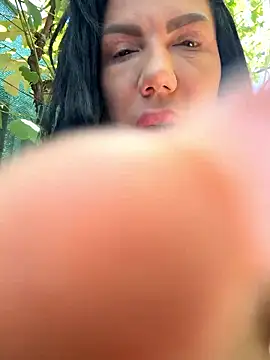 Missolevelvet online show from June 18, 2026, 8:47 am
