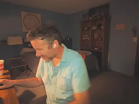 chrisw8140 online show from July 15, 2026, 6:51 am