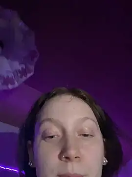 YoungLisaa18 online show from February 10, 2026, 7:51 pm