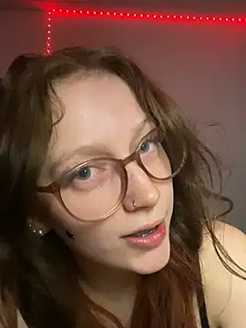 YoungLisaa18 online show from March 9, 2026, 8:13 pm