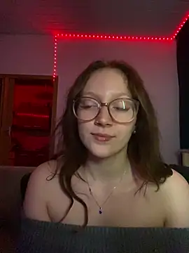 YoungLisaa18 online show from March 10, 2026, 7:52 pm