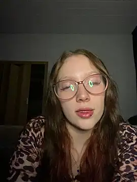 YoungLisaa18 online show from March 11, 2026, 8:37 pm