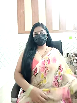 Cute purnima143 online show from March 18, 2026, 1:58 pm