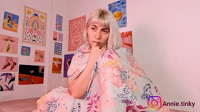 annieTinky0 online show from February 24, 2026, 12:30 am