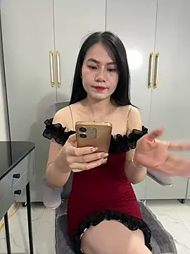 Llabi2k online show from June 25, 2026, 8:24 pm