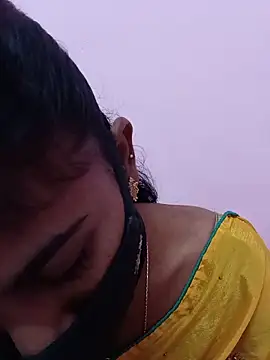 Tamil Hot RoyalQueen online show from June 18, 2026, 5:06 pm