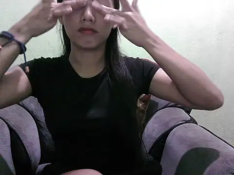 lovelypinay31xx online show from March 18, 2026, 6:05 am