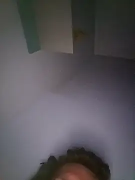 Snapshot of zafiro19@xh chatting on April 3, 2026, 8:18 pm zafiro19xh online show from April 3, 2026, 8:18 pm