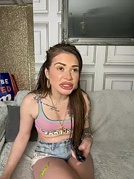 Demi Lovex online show from February 3, 2026, 9:20 pm