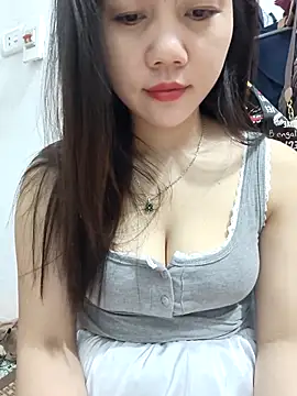 Ngocmai lazdy online show from April 26, 2026, 4:37 pm