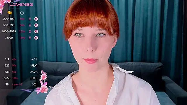 Snapshot of CatherineCummi chatting on April 12, 2026, 7:35 am CatherineCummi online show from April 12, 2026, 7:35 am