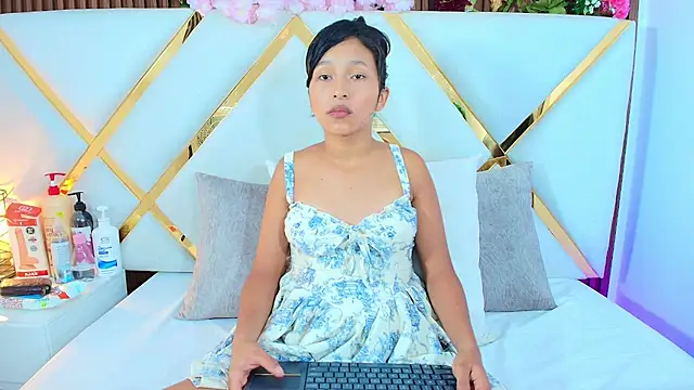 Real virgin Pussy online show from August 3, 2026, 8:01 pm